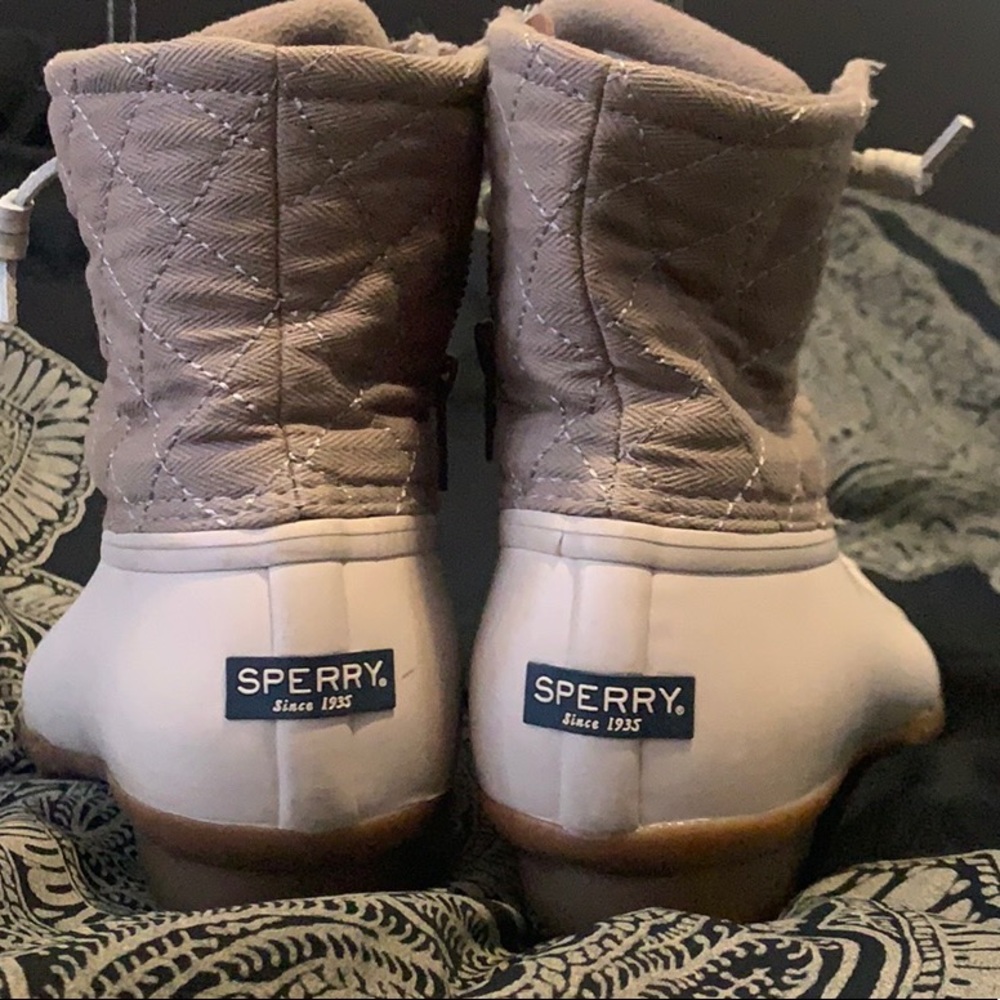 Speedy Duck boots